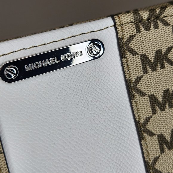 MICHAEL KORS Waist Belt Bag Fanny Pack Beige/White Signature Logo Size: S/M New - Picture 2 of 8